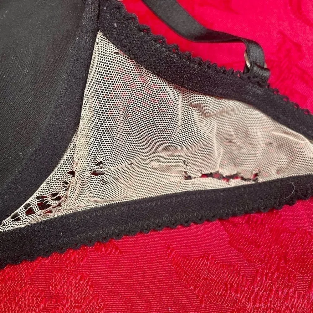 VICTORIAS VERY SEXY BLACK LACE OVER TAUPE 34DD